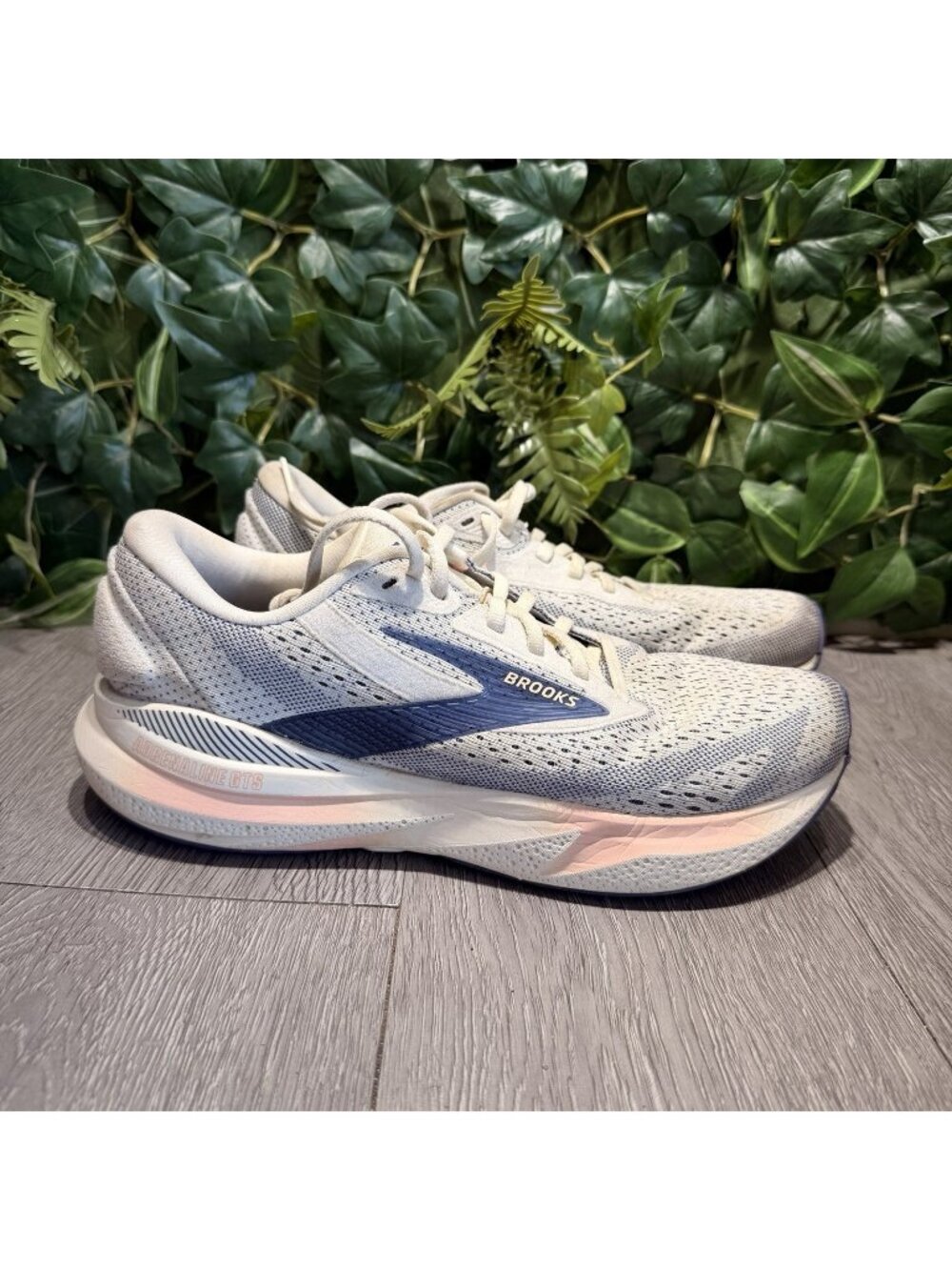 Brooks Adrenaline GTS 24 Women's Running Shoes Gray Blue Peach Size 10 Gym